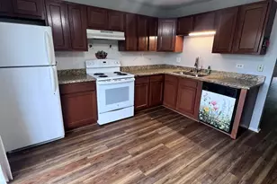 8238 Woodland Dr, Darien, IL 60561 - Photo 3