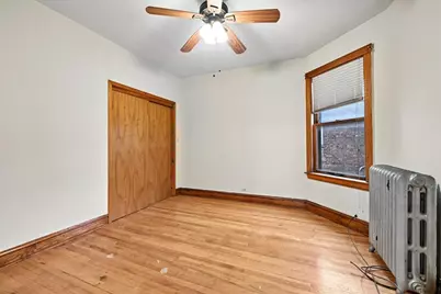 3327 N Hamlin Avenue, Chicago, IL 60618 - Photo 23