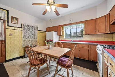 3327 N Hamlin Avenue, Chicago, IL 60618 - Photo 9