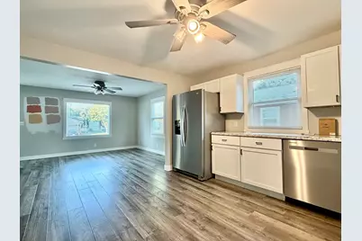 609 W 10th Street, Sterling, IL 61081 - Photo 11