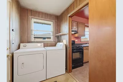 8440 S 77th Avenue, Bridgeview, IL 60455 - Photo 13
