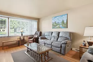 8440 S 77th Ave, Bridgeview, IL 60455 - Photo 3