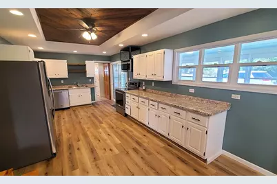 327 S Jefferson Avenue, Amboy, IL 61310 - Photo 7