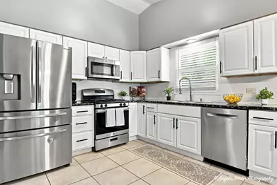 2714 Gilead Avenue, Zion, IL 60099 - Photo 9