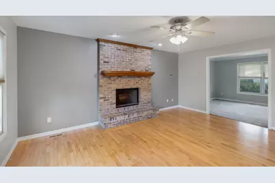 697 Fox Hollow, Dekalb, IL 60115 - Photo 11