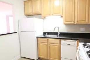 677 S River Rd, Des Plaines, IL 60016 - Photo 5