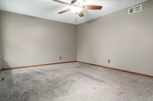 1059 E Main St, Rockton, IL 61072 - Photo 31