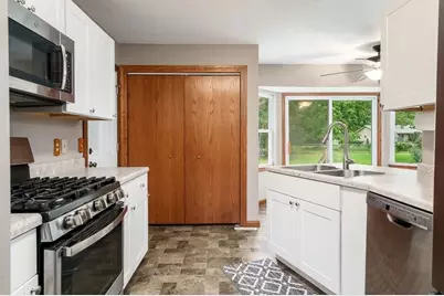 1059 E Main Street, Rockton, IL 61072 - Photo 21