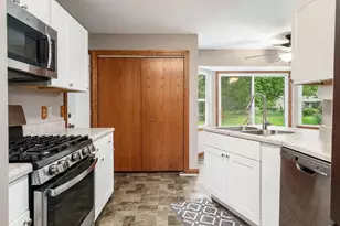 1059 E Main St, Rockton, IL 61072 - Photo 21