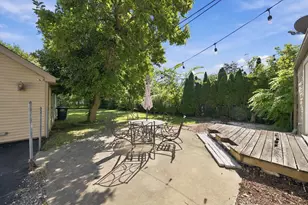2115 Halsey Dr, Des Plaines, IL 60018 - Photo 17