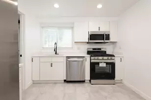 2236 E 96th St, Chicago, IL 60617 - Photo 5