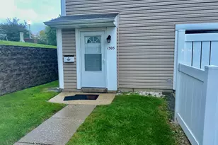 1505 Cornell Ct, Hoffman Estates, IL 60169 - Photo 3