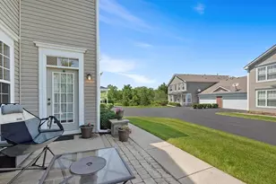 296 Whitfield Dr, Sugar Grove, IL 60554 - Photo 3