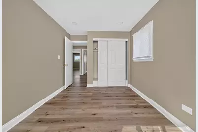 17089 Crane Avenue, Hazel Crest, IL 60429 - Photo 9