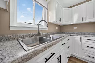 17089 Crane Ave, Hazel Crest, IL 60429 - Photo 5