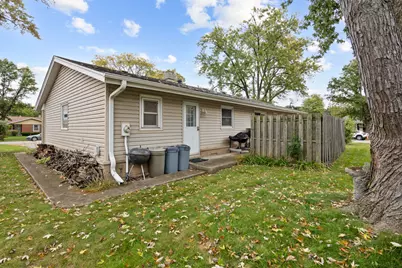 89 Grange Road, Elk Grove Village, IL 60007 - Photo 21