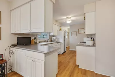89 Grange Road, Elk Grove Village, IL 60007 - Photo 11