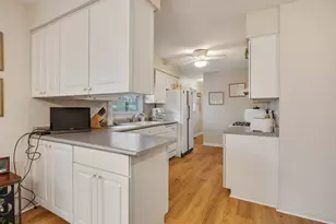 89 Grange Rd, Elk Grove Village, IL 60007 - Photo 11