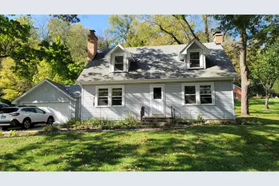235 N Lincoln Avenue, Carpentersville, IL 60110 - Photo 3