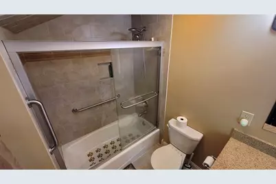 235 N Lincoln Avenue, Carpentersville, IL 60110 - Photo 31