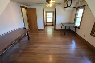 235 N Lincoln Ave, Carpentersville, IL 60110 - Photo 23