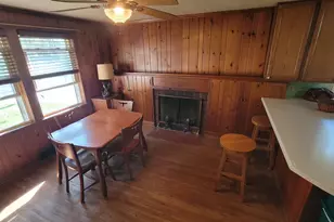 235 N Lincoln Ave, Carpentersville, IL 60110 - Photo 5