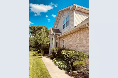 9241 Waterfall Glen Boulevard, Darien, IL 60561 - Photo 35
