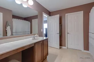 680 Acadia Cir, Crystal Lake, IL 60014 - Photo 15
