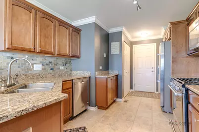 680 Acadia Circle, Crystal Lake, IL 60014 - Photo 9