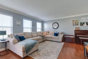 680 Acadia Cir, Crystal Lake, IL 60014 - Photo 3