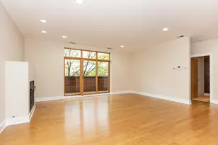 5766 N Lincoln Ave, Chicago, IL 60659 - Photo 9