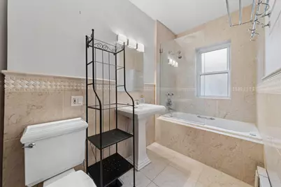 6436 N Damen Avenue #3N, Chicago, IL 60645 - Photo 13