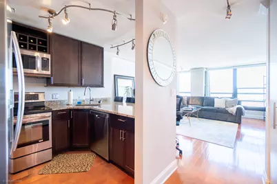 1030 N State Street #42A, Chicago, IL 60610 - Photo 3