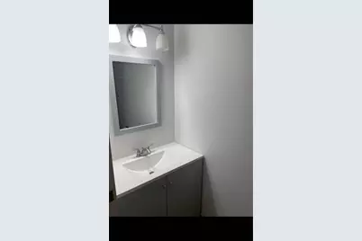 9 Parkside Court #6, Vernon Hills, IL 60061 - Photo 5