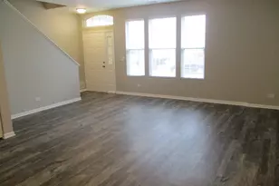 1749 Woodside Dr, Woodstock, IL 60098 - Photo 3