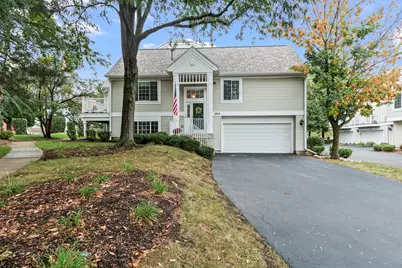 190 Lucerne Court, Wheeling, IL 60090 - Photo 1