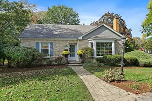 101 Marion St, Roselle, IL 60172 - Photo 1