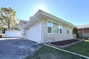 1129 Carol St, Downers Grove, IL 60516 - Photo 1