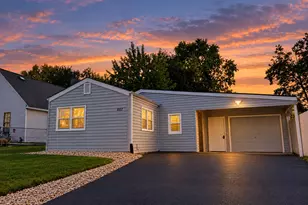 1437 Superior St, Aurora, IL 60505 - Photo 1