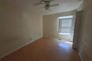 34 Newtown Dr, Buffalo Grove, IL 60089 - Photo 11