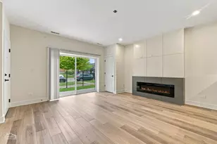 4605 S Prairie Ave, Chicago, IL 60653 - Photo 5