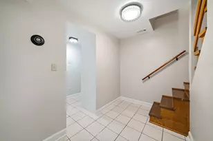 3637 W Oakdale Ave, Chicago, IL 60618 - Photo 5