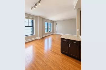 3170 N Sheridan Road #907, Chicago, IL 60657 - Photo 9