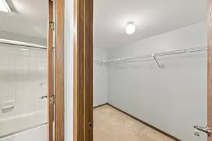 2107 Southwind Cir, Schaumburg, IL 60194 - Photo 11