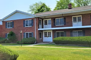 2820 Dundee Rd, Northbrook, IL 60062 - Photo 1