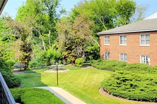 2820 Dundee Rd, Northbrook, IL 60062 - Photo 11