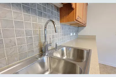 2820 Dundee Road #10B, Northbrook, IL 60062 - Photo 9