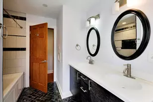 655 Flagstaff Ln, Hoffman Estates, IL 60169 - Photo 19