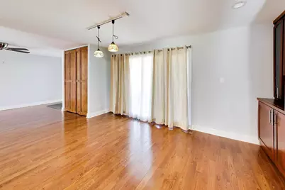 655 Flagstaff Lane, Hoffman Estates, IL 60169 - Photo 9