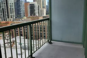 111 W Maple St, Chicago, IL 60610 - Photo 11